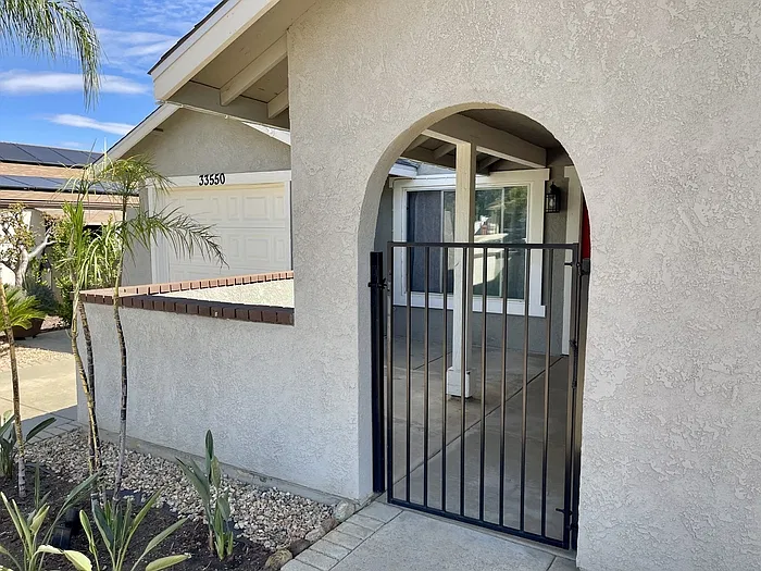 2 bed, 2.0 bath, 1128 sqft, $2,450 — Photo 3