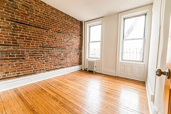 Bedroom, photo 1