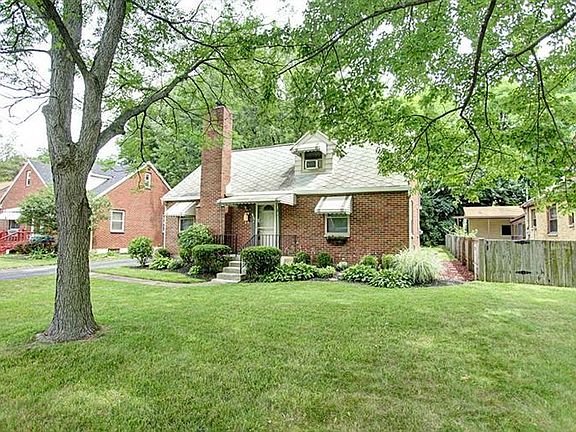 3rd image of 456 Shadowlawn Ave