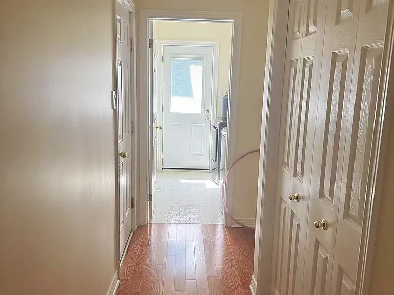 299 Louise Ct — Photo 7