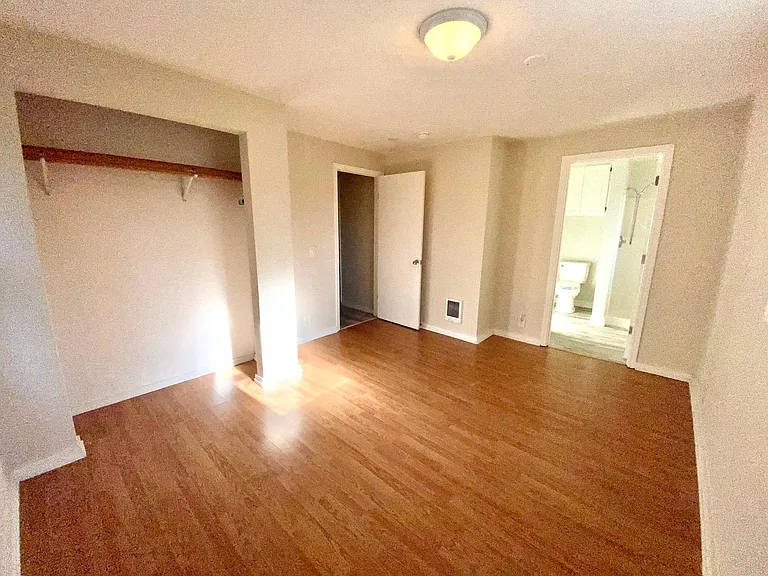 748 SE Miller St — Photo 7