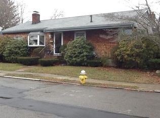 9 Cleveland Rd, Salem, MA 01970