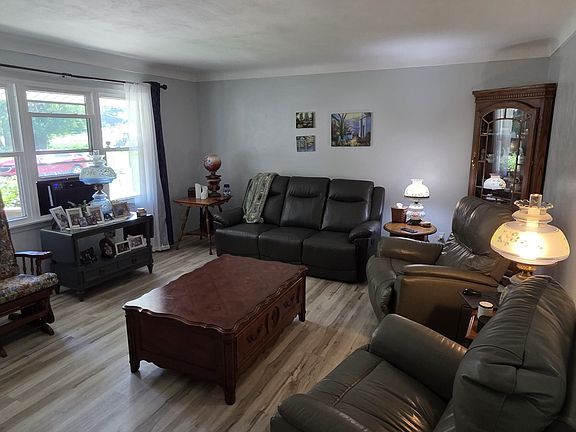 4th image of 307 Grace Ln