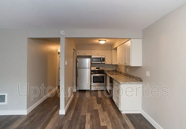 2602 NE Lombard St — Photo 16