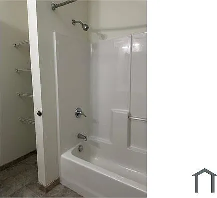 181 Washington St — Photo 7
