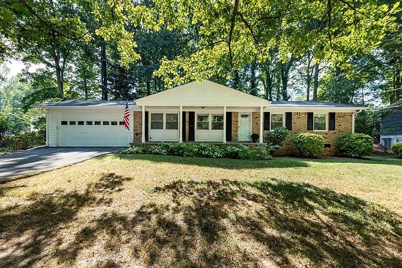 1st image of 380 Hickory Acres Dr SE