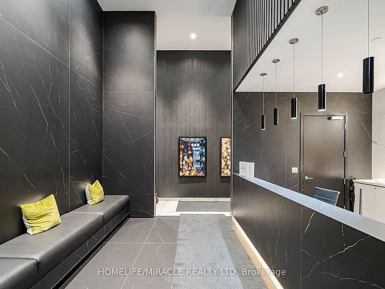 20 Edward St #922 — Photo 2