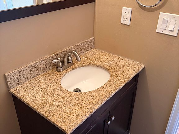 4th image of 869 Nyssa Dr