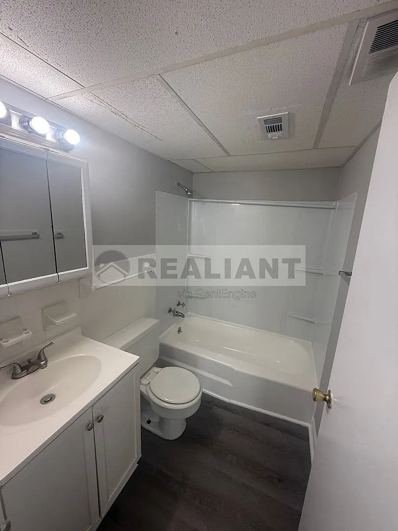 1 bed, 1.0 bath, 950 sqft, $875 — Photo 1