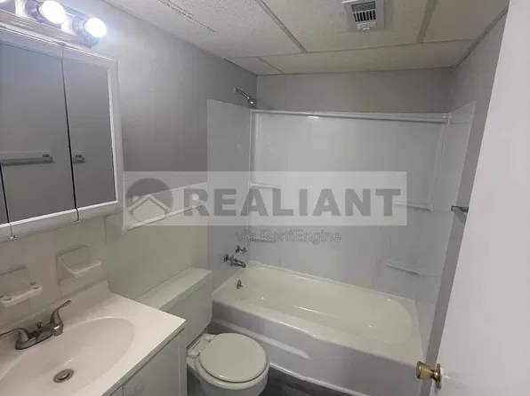 208 Lakeshore Dr APT 16, Lexington, KY 40502