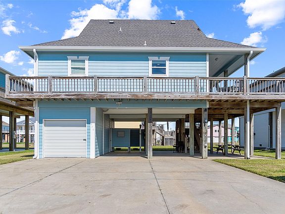 5th image of 976 Bahama Dr