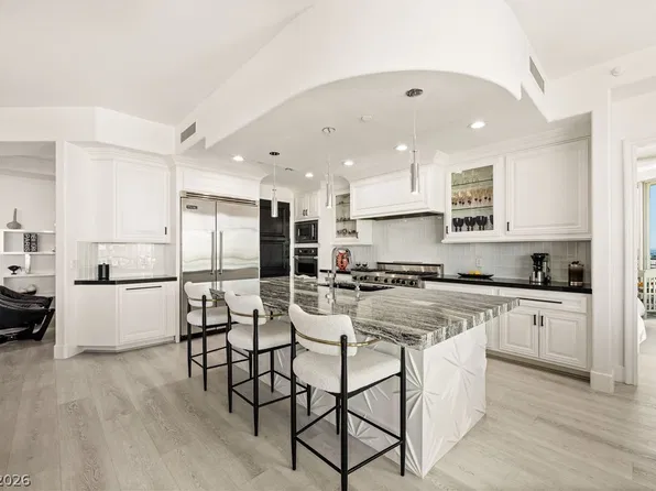 9103 Alta Dr Unit 907, Las Vegas, NV 89145