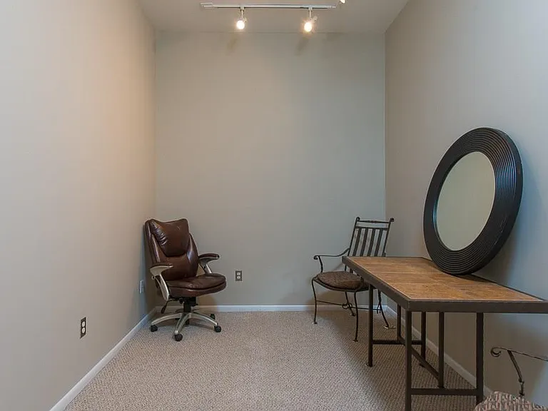 1110 Clinton St — Photo 6