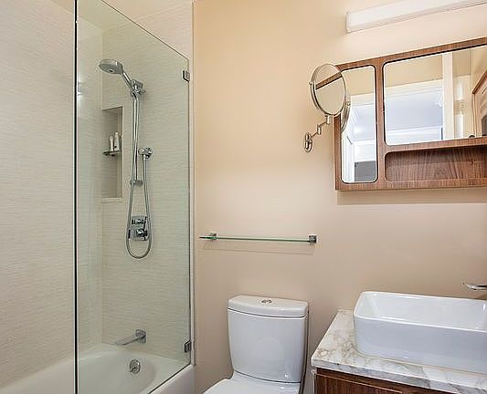 5th image of 2373 Broadway APT 528