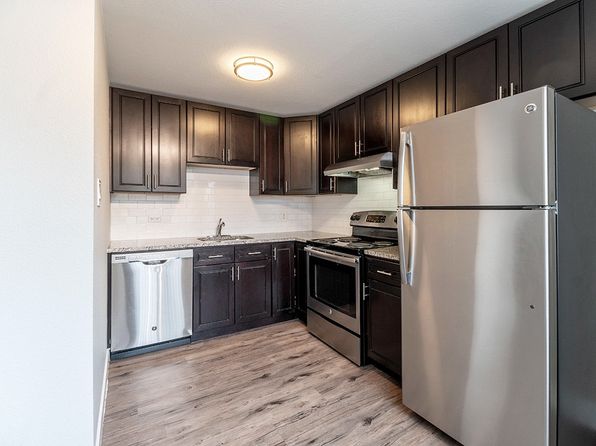 561 S Forest St APT 11