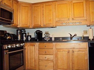 4th image of 382 Central Dr