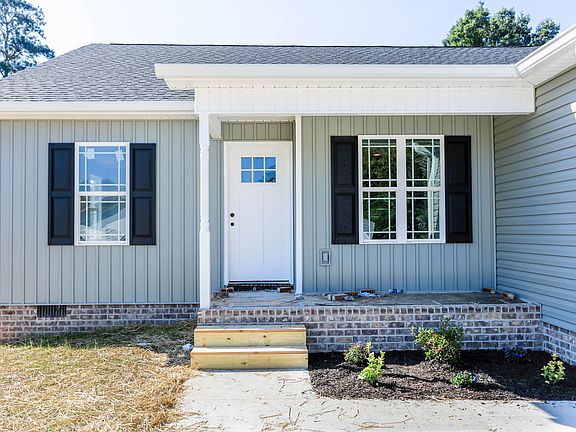 2nd image of 1703 SE Southern Heights Cir