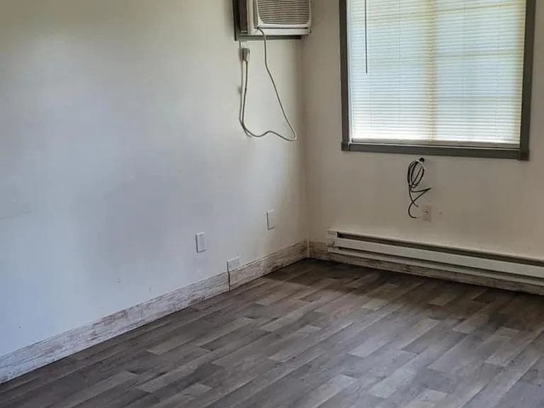 502 S Logan St #6 — Photo 1