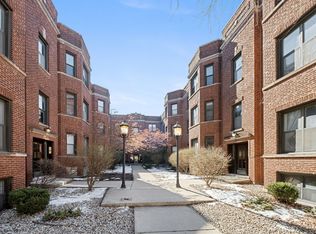909 W Cornelia Ave APT 2S, Chicago, IL 60657
