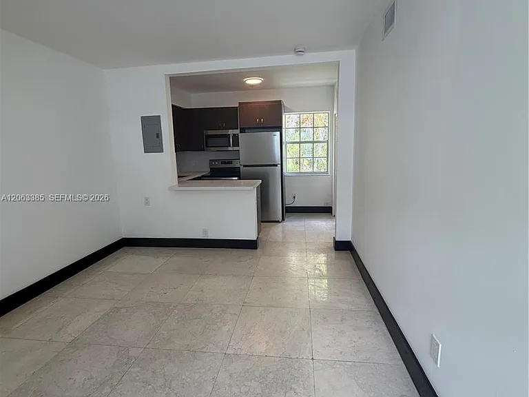 551 NE 62nd St #14 — Photo 4