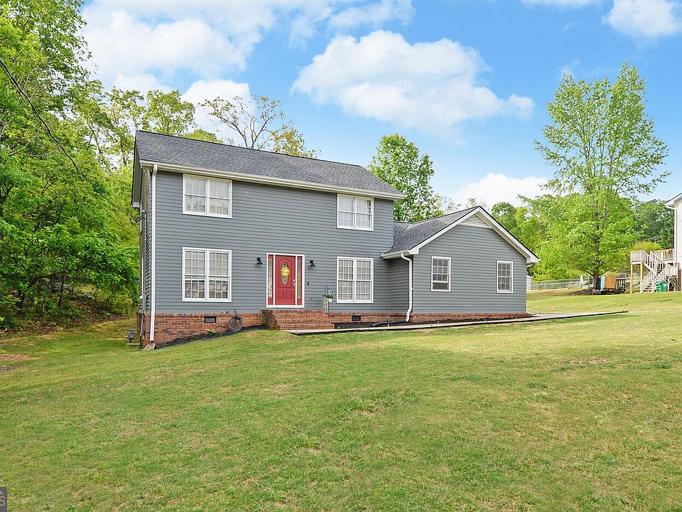 1st image of 62 Crawford Manor Dr