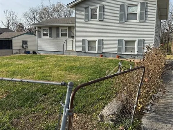 4706 Kensington Ave, Kansas City, MO 64130