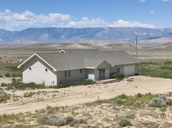 319 Road 1AF, Clark, WY 82435