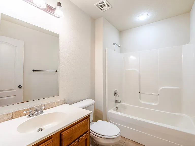 2625 N Arroyo Ave #4 — Photo 11