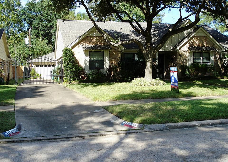 1st image of 1040 Cheshire Ln