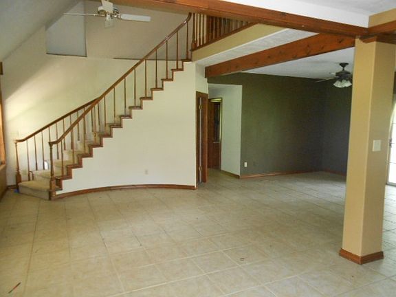 4th image of 265 County Road 439 E