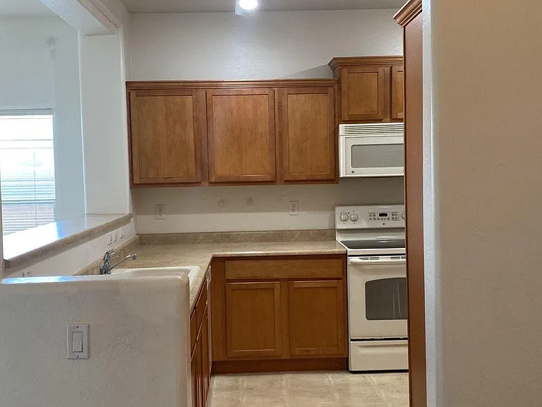 5257 W Shumway Farm Rd — Photo 5