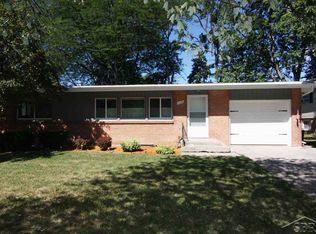 1119 Washburn Pl E, Saginaw, MI 48602