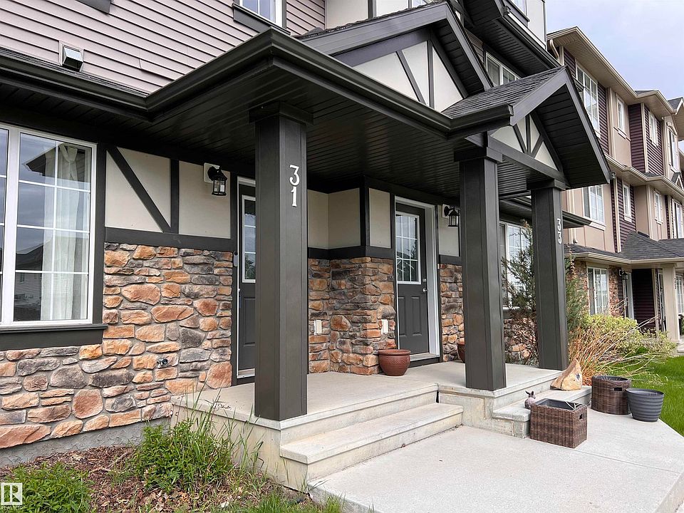 1st image of 20 Augustine Cres #31