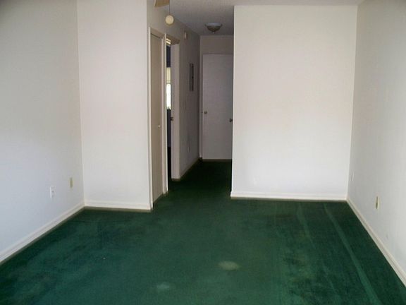 2nd image of 914 Smith St