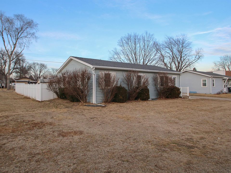 la épingle .。.:*♡ 1425 La Plante Ave, Sioux City, IA 51109 | Zillow
