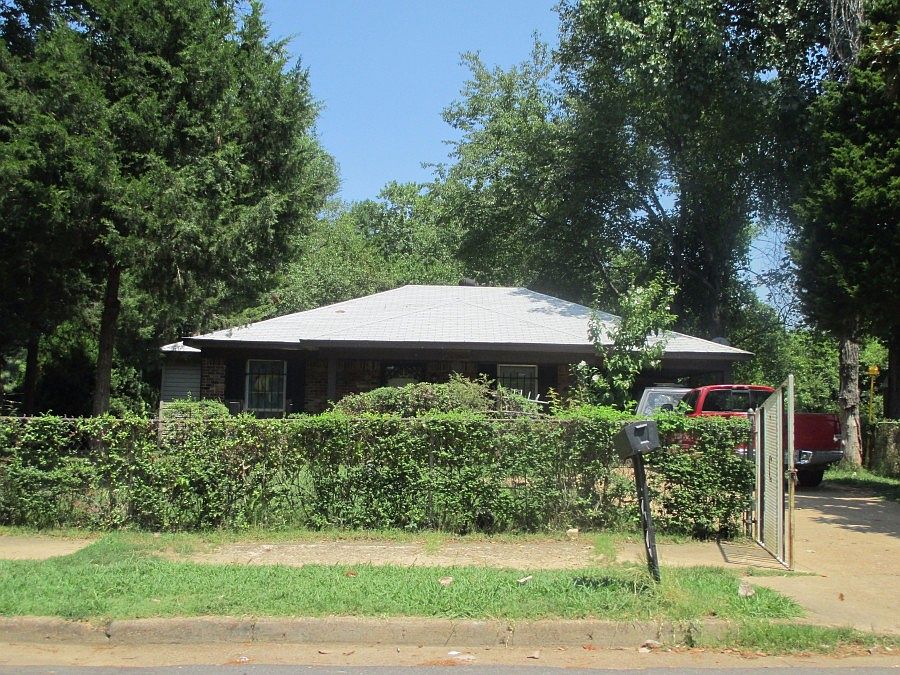 1st image of 488 Bradwood Ave