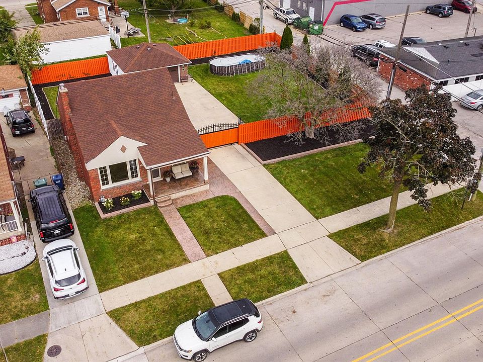 1st image of 1360 Moran Ave
