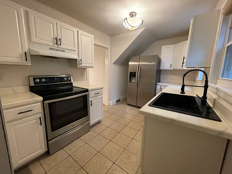 2528 Jefferson Ave — Photo 26