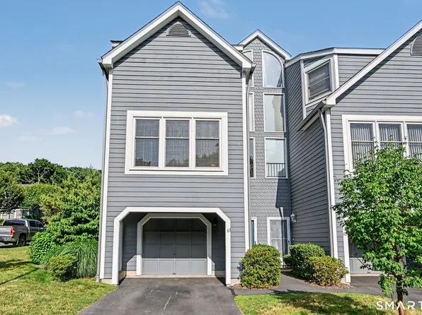 61 Fawn Ridge Lane #61, Wilton, CT 06897