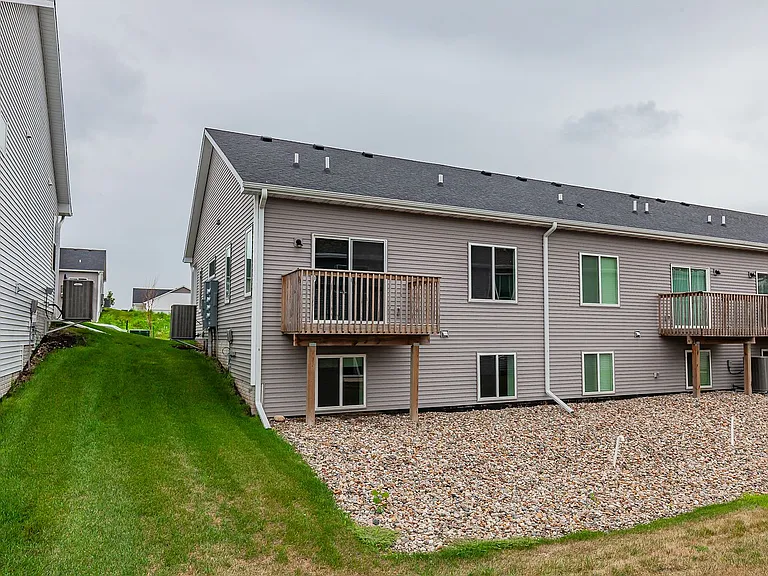 5638 Fernwood Dr — Photo 30