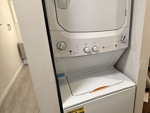 4th image of 1121 W Main St APT 1