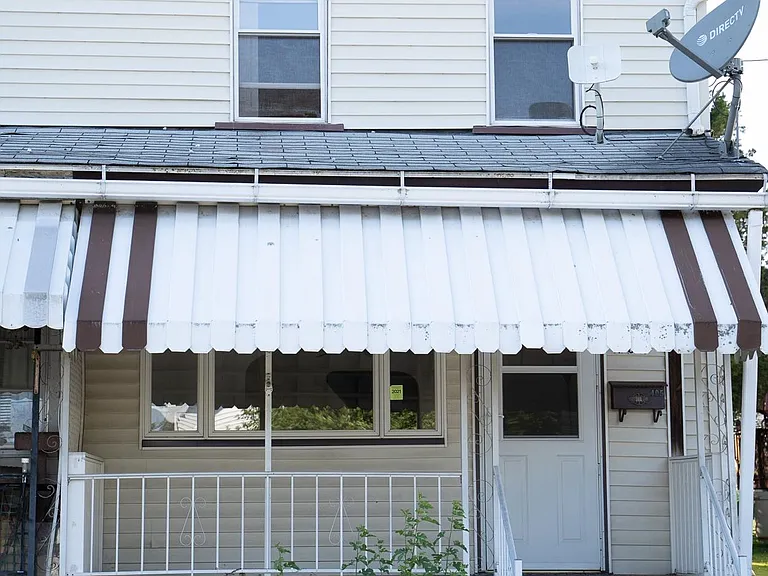 405 Orchard St — Photo 1