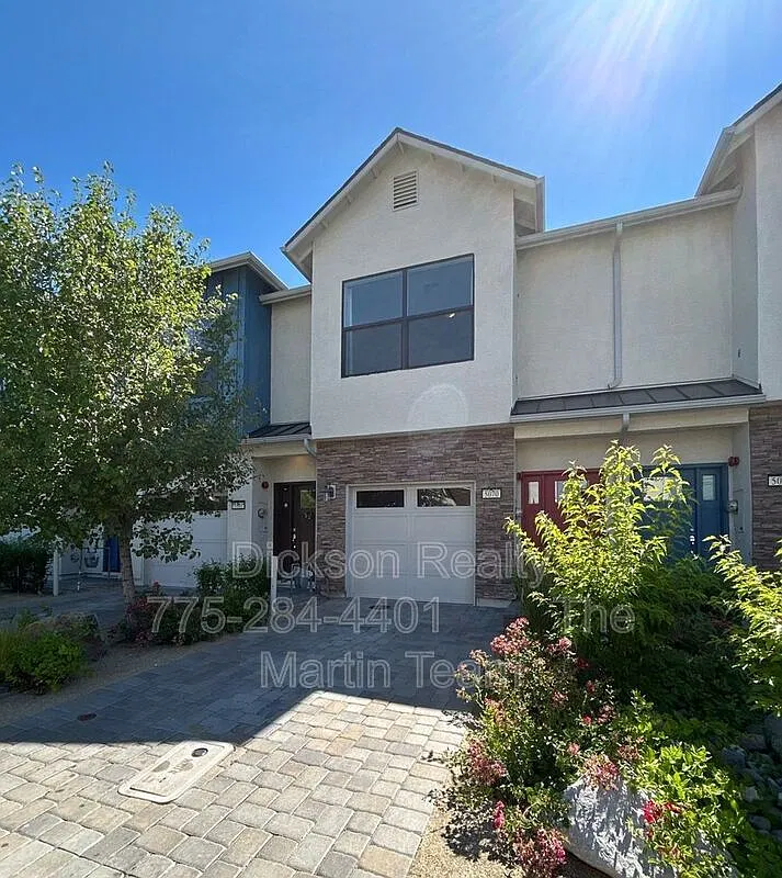 2 bed, 2.5 bath, 1270 sqft, $2,195 — Photo 2