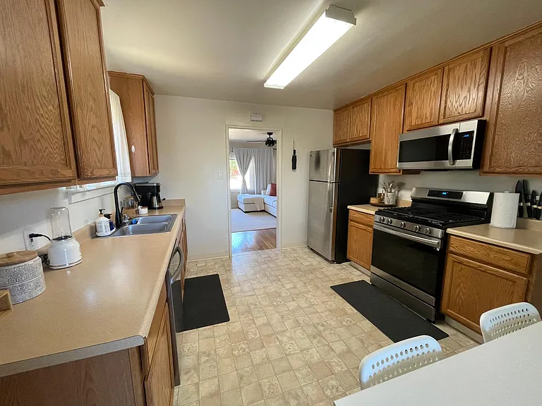 51 N Court Rd — Photo 15