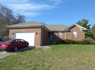 6013 Ledgerock Cove Pl, Louisville, KY 40219