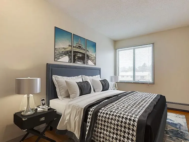 46 Carswell Rd SE — Photo 4
