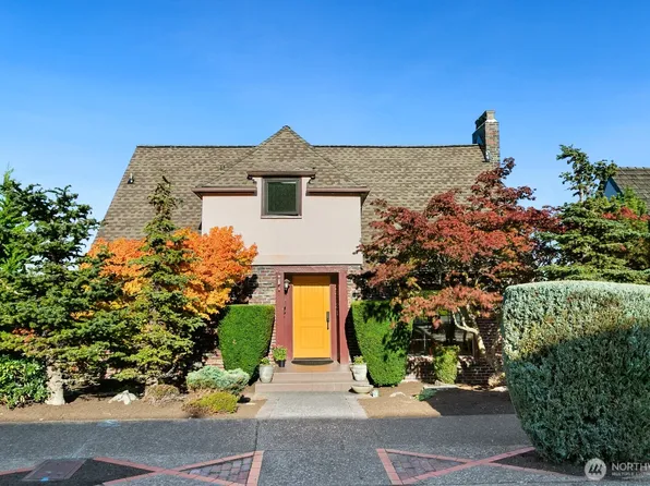 2472 Montavista Place W, Seattle, WA 98199