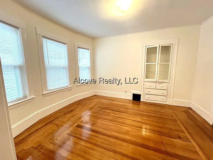 3 bed, 1.0 bath, $2,950 — Photo 1