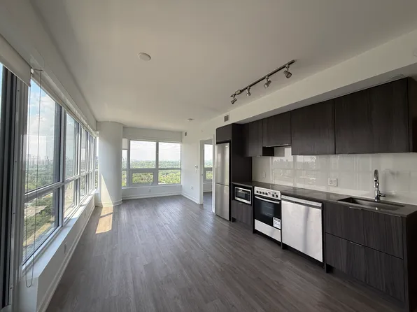 395 Bloor St E #2305, Toronto, ON M4W 1H7