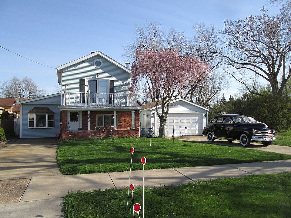 1st image of 553 Niagara St